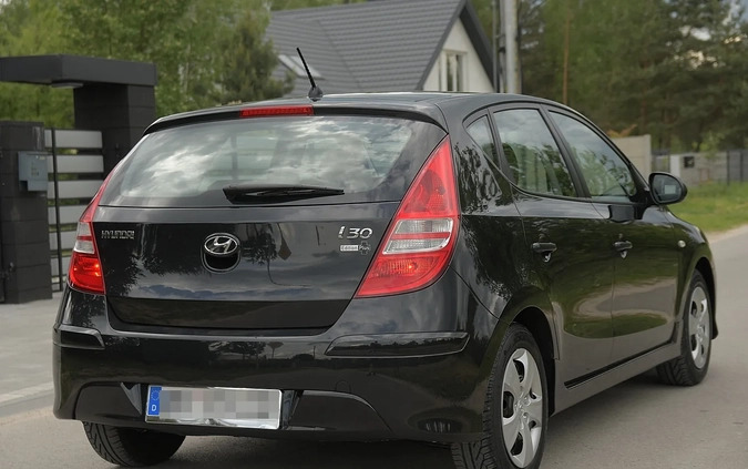 Hyundai I30 cena 22900 przebieg: 204000, rok produkcji 2010 z Ujście małe 704